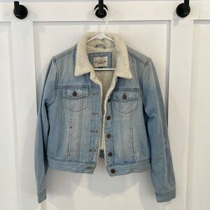 ASHLEY VINTAGE CHARM cropped denim jacket